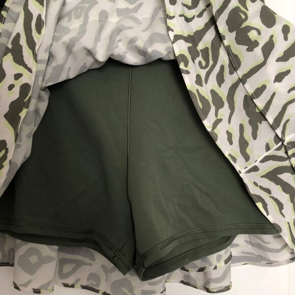Aerie OFFLINE By Aerie Tiered Athletic Skort Medium Olive Green &‎ White NWT - Picture 6 of 8